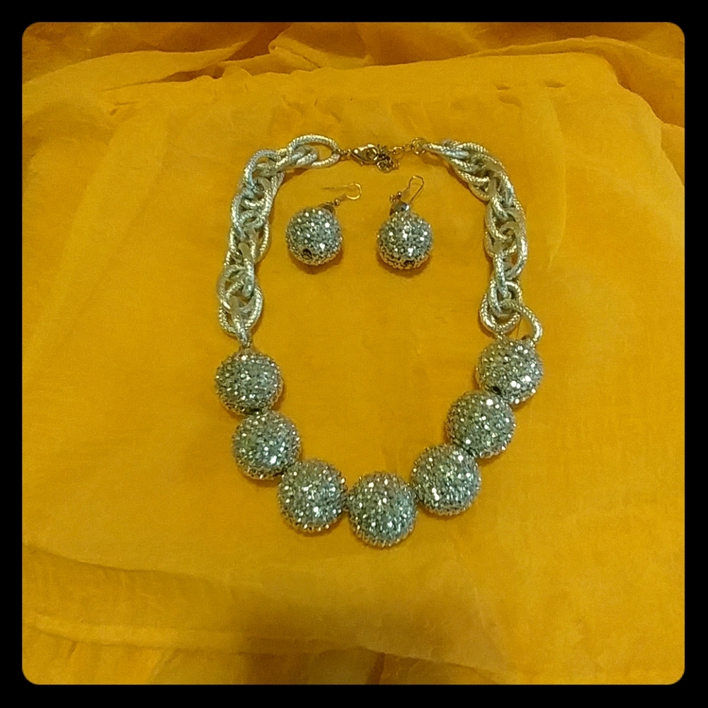 New Necklace without tags.
